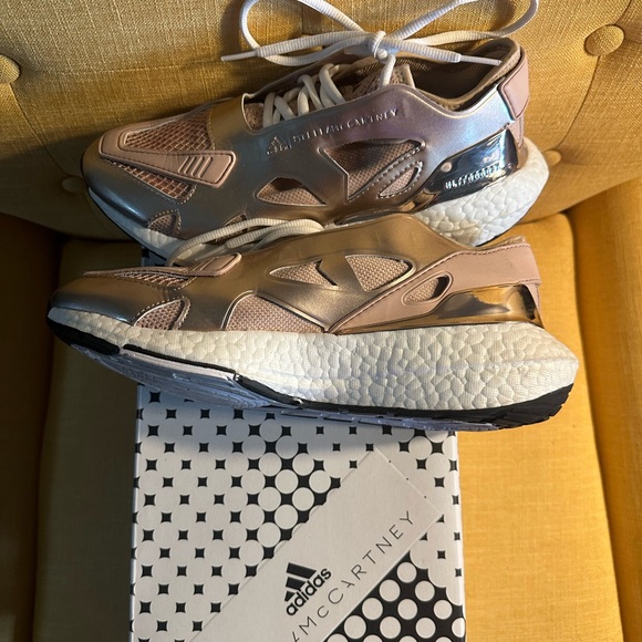 Adidas by Stella McCartney Ultraboost 22 size 8 - Picture 3 of 10